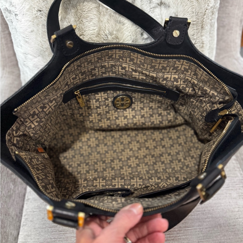 Black Tory Burch Leather Classic Bombe Shoulder Bag Tote Bag - Picture 5 of 10